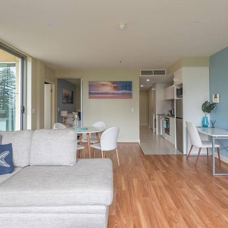 Beachside Luxury Apartments One & Two Bedroom In Beachfront Oaks Pier Building เกลเนลก์ ภายนอก รูปภาพ