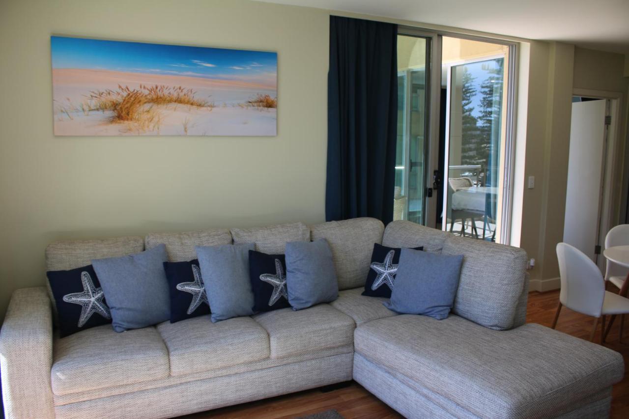 Beachside Luxury Apartments One & Two Bedroom In Beachfront Oaks Pier Building เกลเนลก์ ภายนอก รูปภาพ