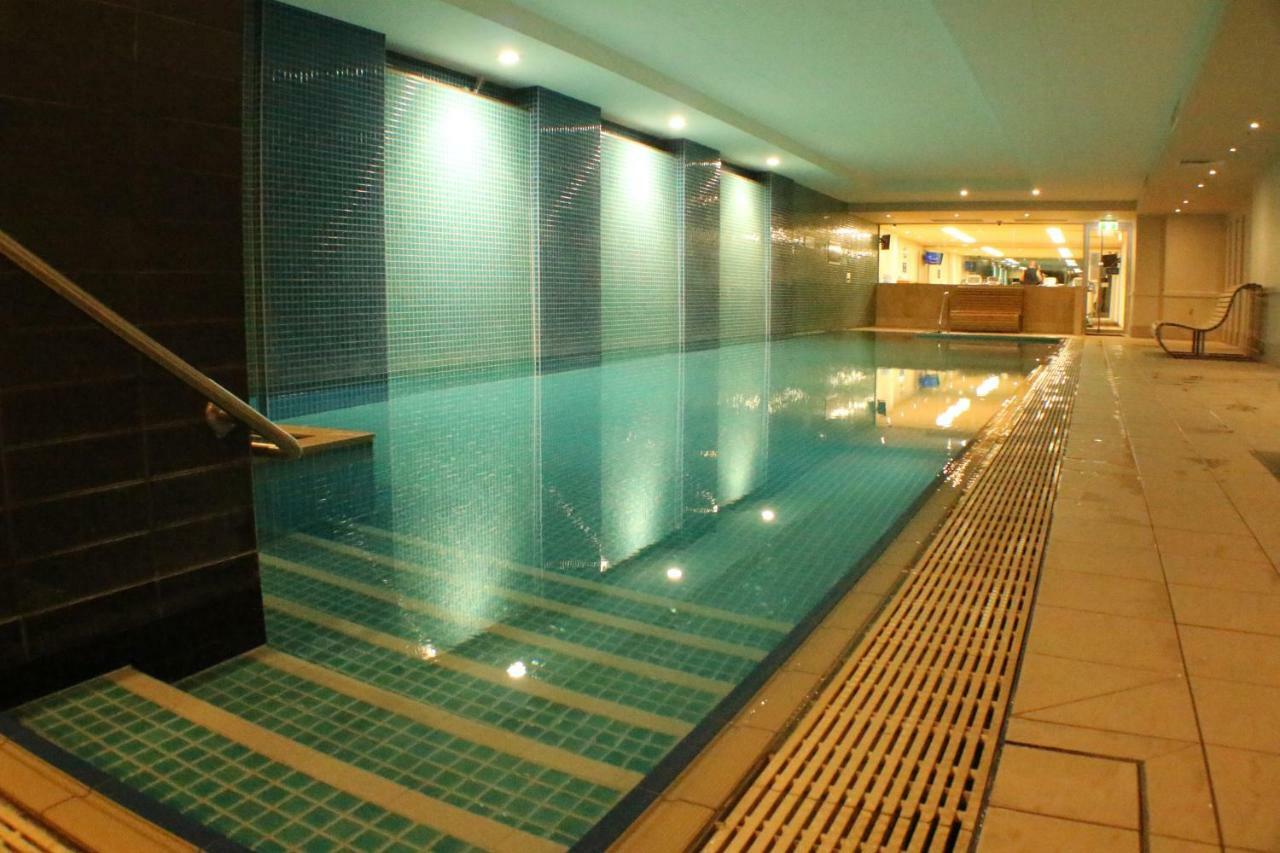 Beachside Luxury Apartments One & Two Bedroom In Beachfront Oaks Pier Building เกลเนลก์ ภายนอก รูปภาพ