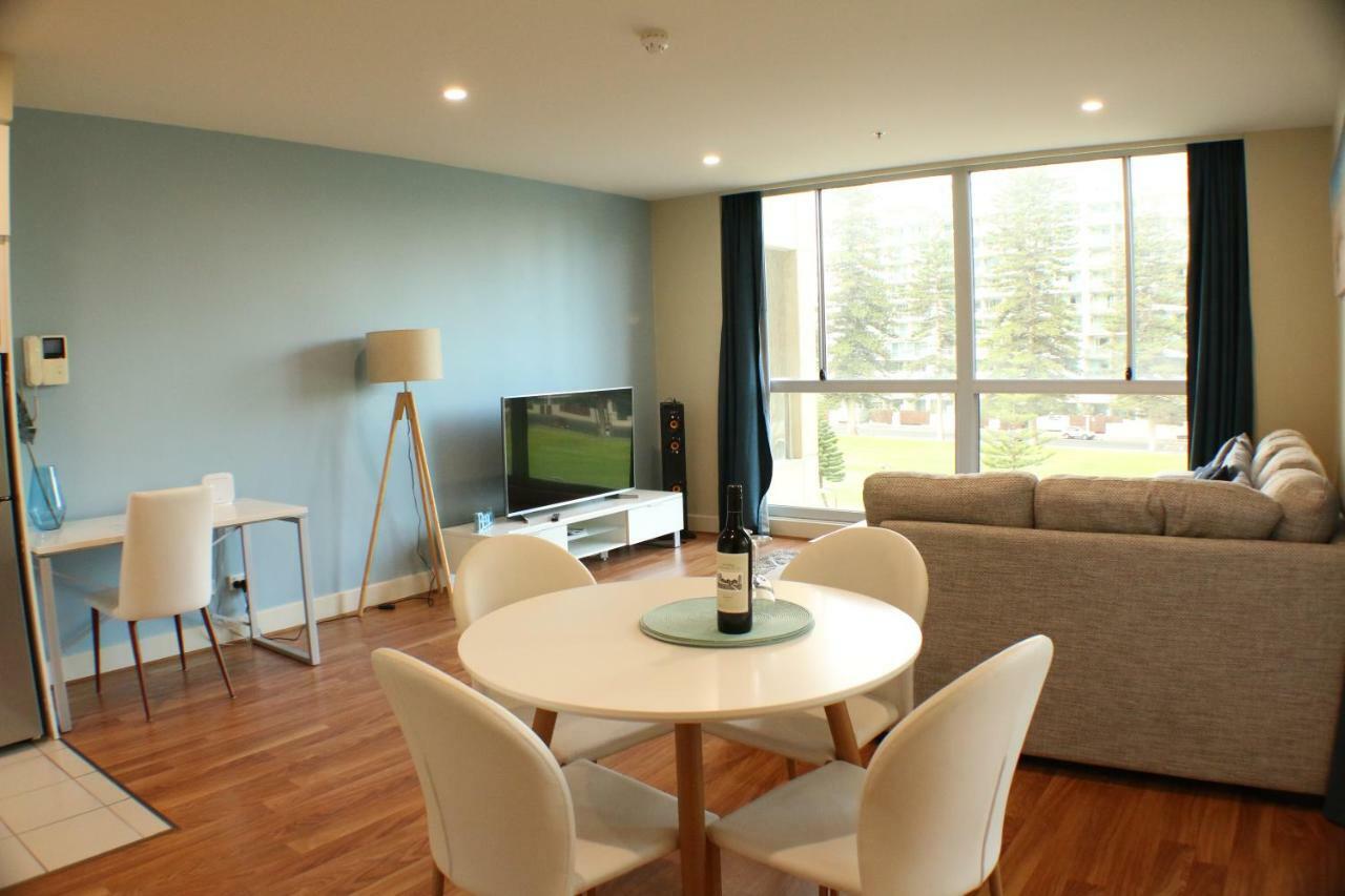 Beachside Luxury Apartments One & Two Bedroom In Beachfront Oaks Pier Building เกลเนลก์ ภายนอก รูปภาพ